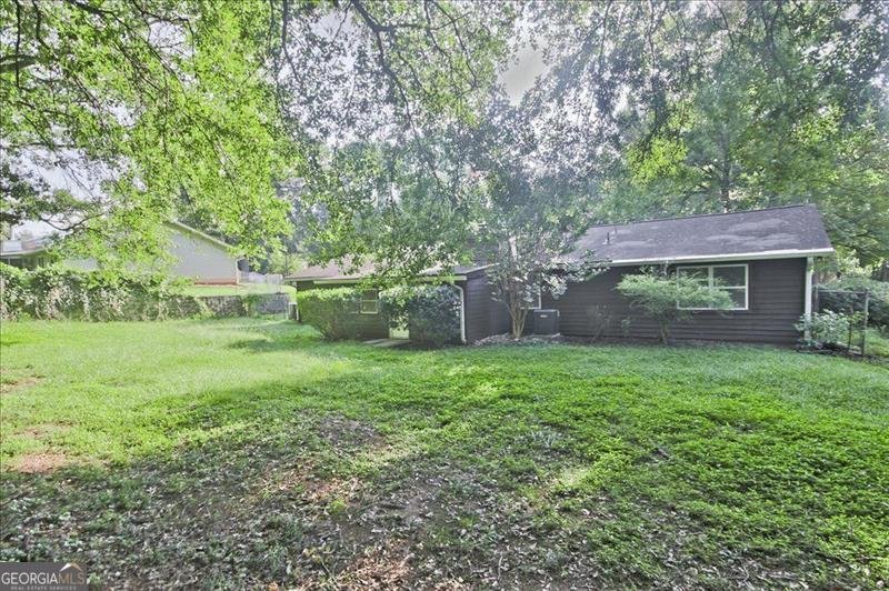 117 BELAIR Lane Stockbridge - 41