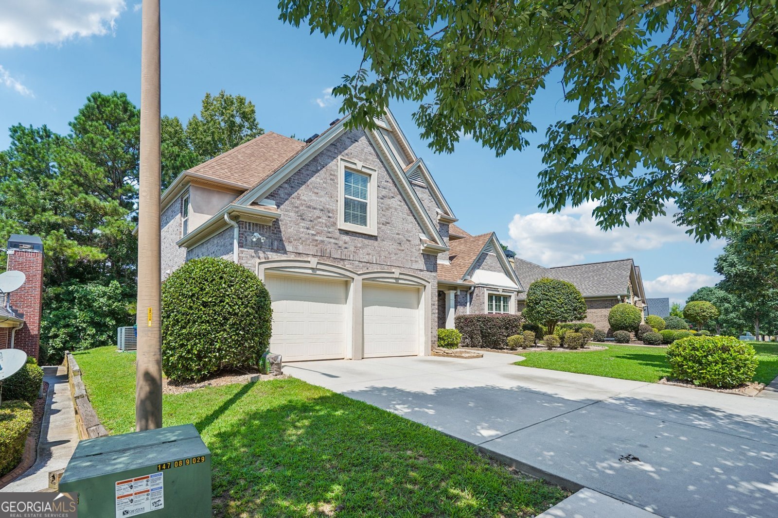 7981 GOSSAMER Drive Fairburn - 1