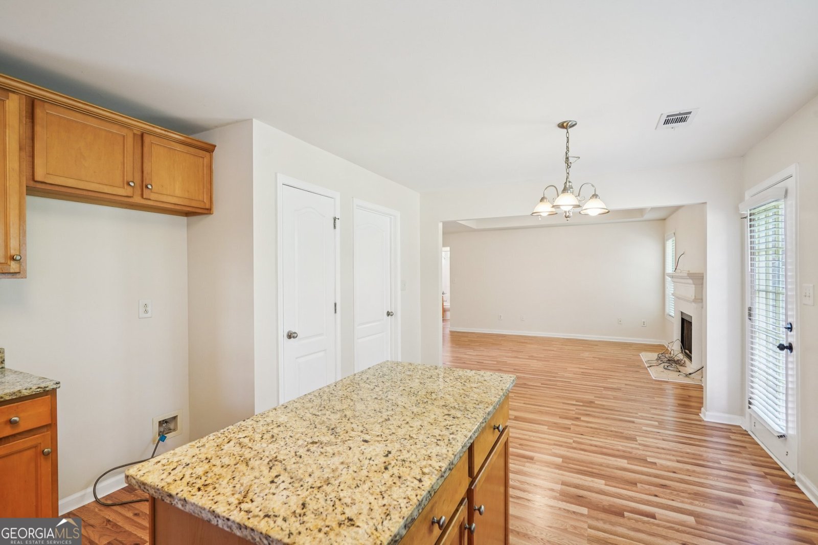 7981 GOSSAMER Drive Fairburn - 11