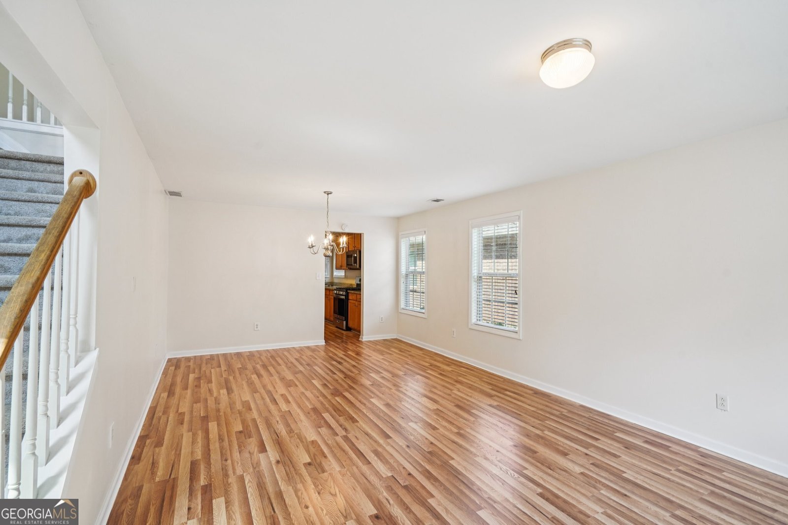 7981 GOSSAMER Drive Fairburn - 6