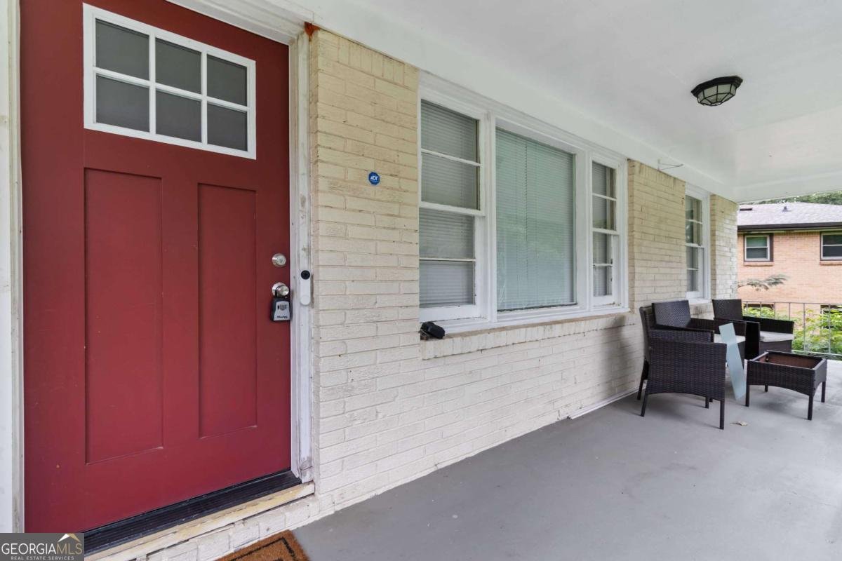 2699 Lincoln Court Atlanta - 3