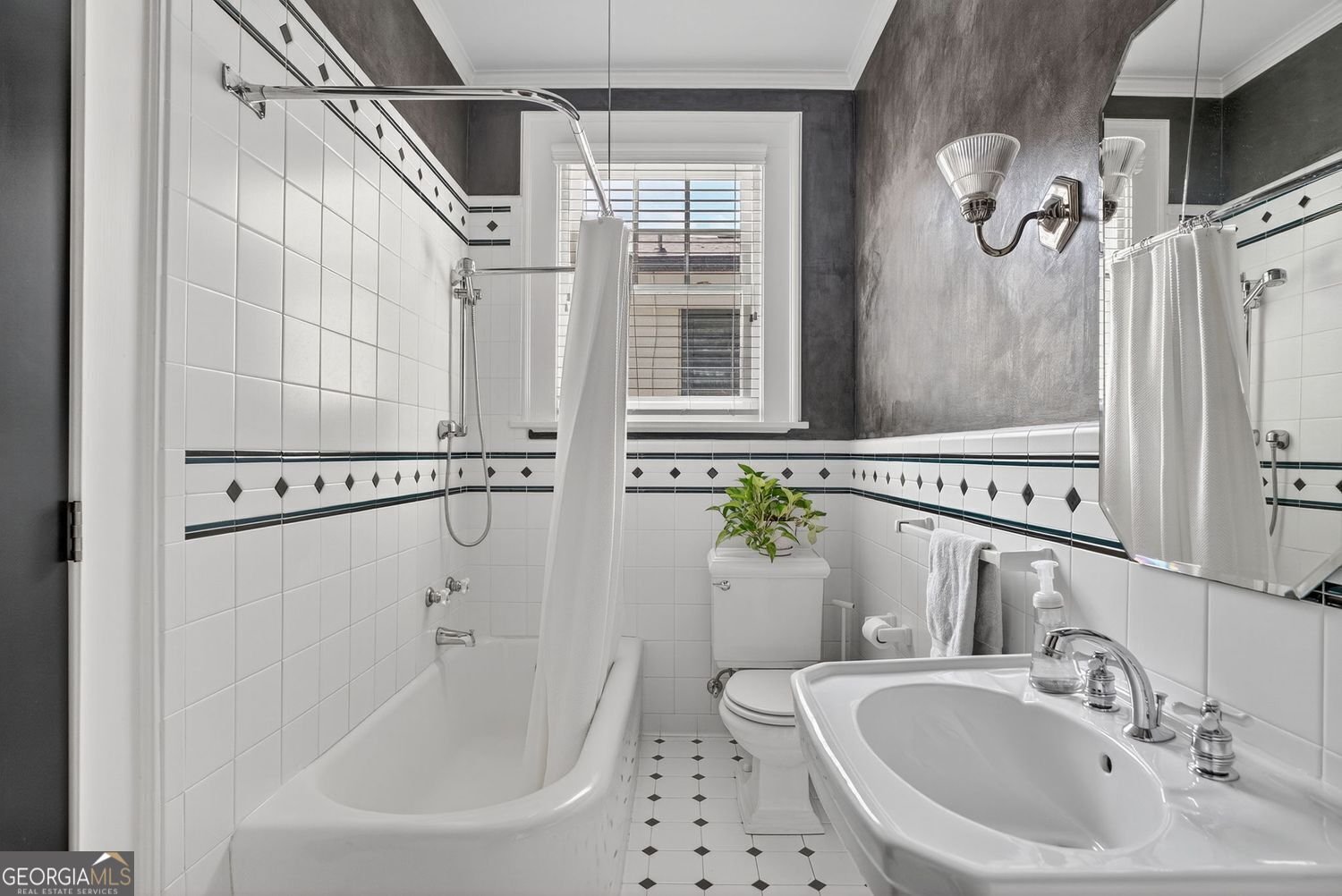 1188 Lanier Boulevard Atlanta - 30