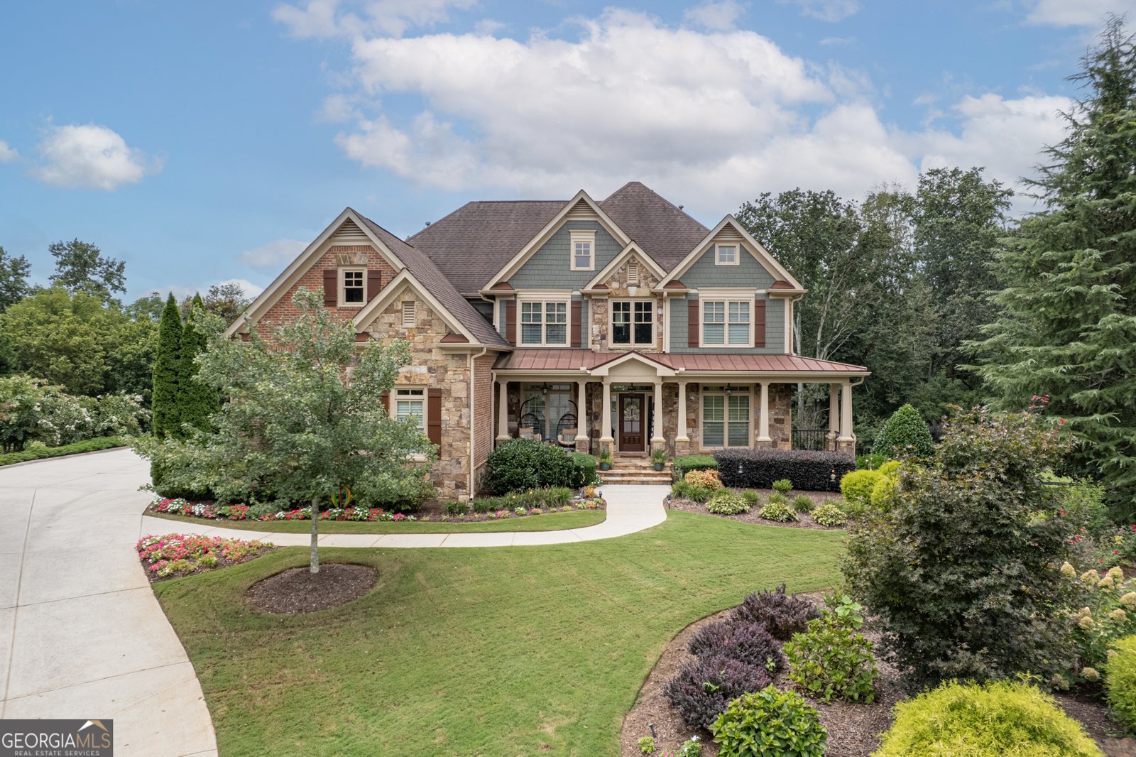 6435 Lakeaires Drive Cumming - 1