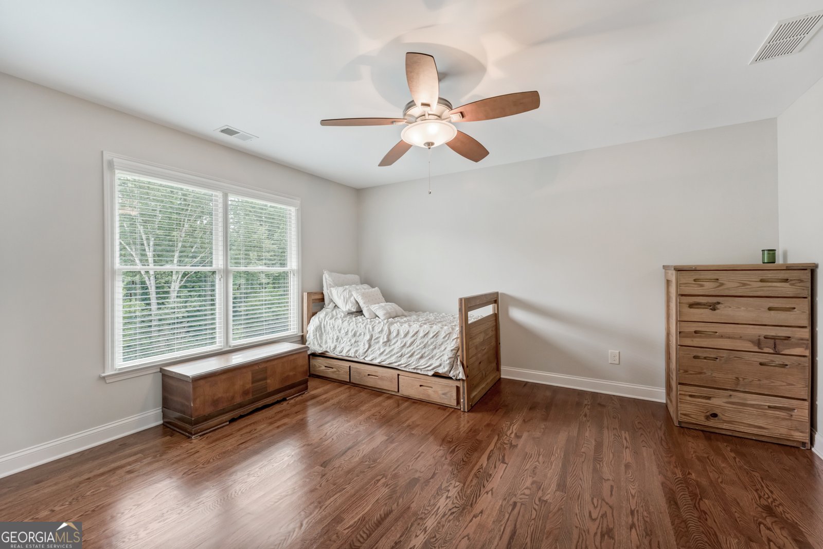6435 Lakeaires Drive Cumming - 40