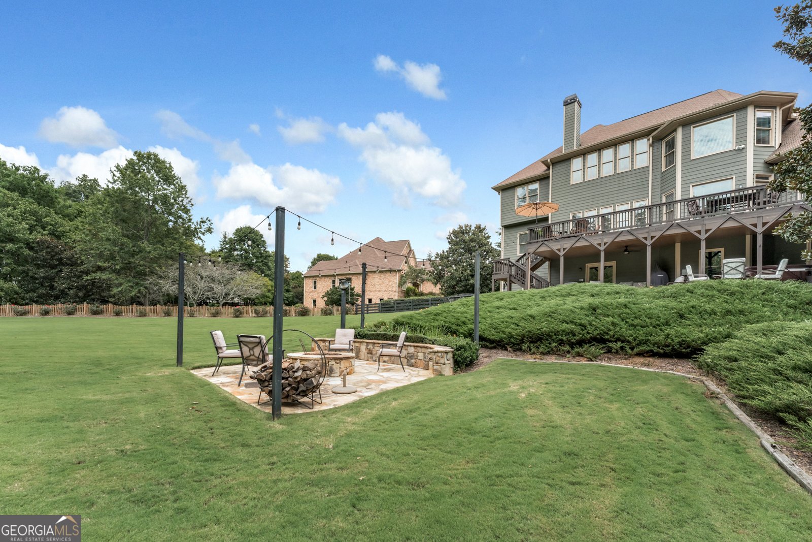 6435 Lakeaires Drive Cumming - 54