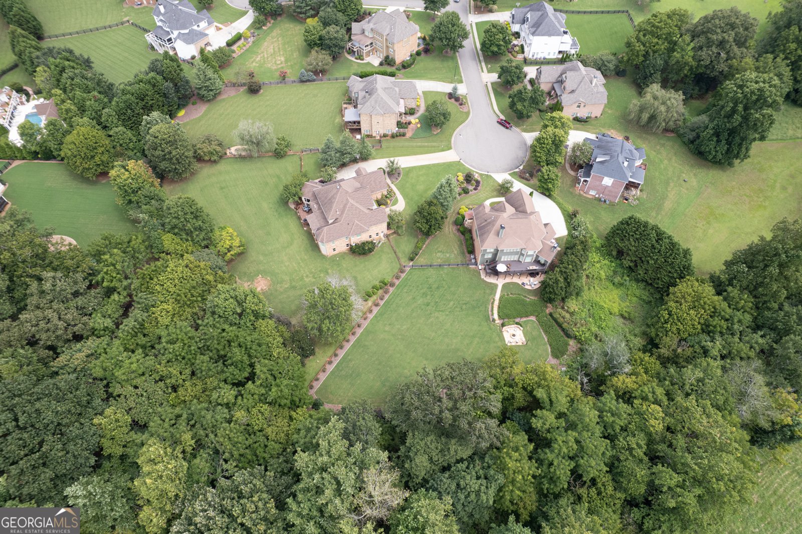 6435 Lakeaires Drive Cumming - 64