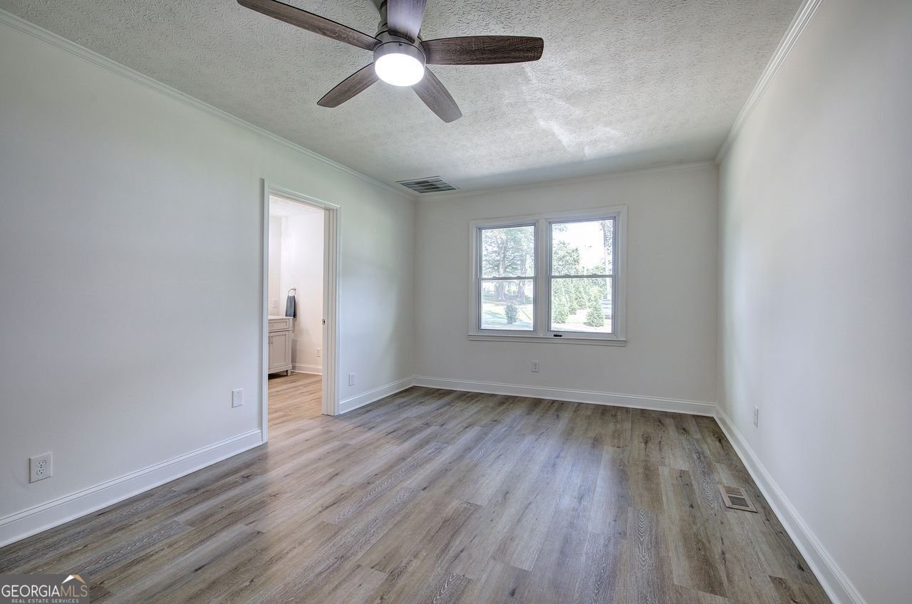 4749 COX Acworth - 11
