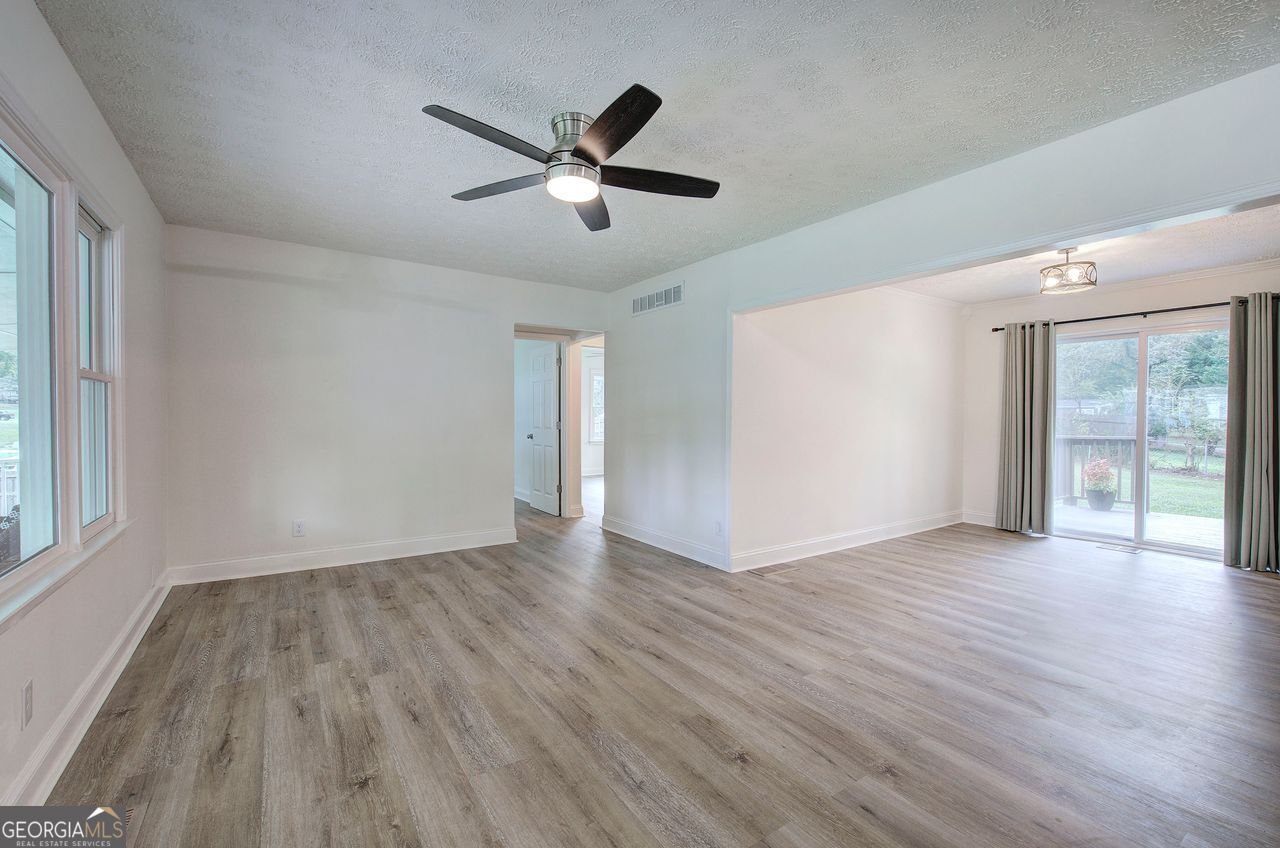 4749 COX Acworth - 13