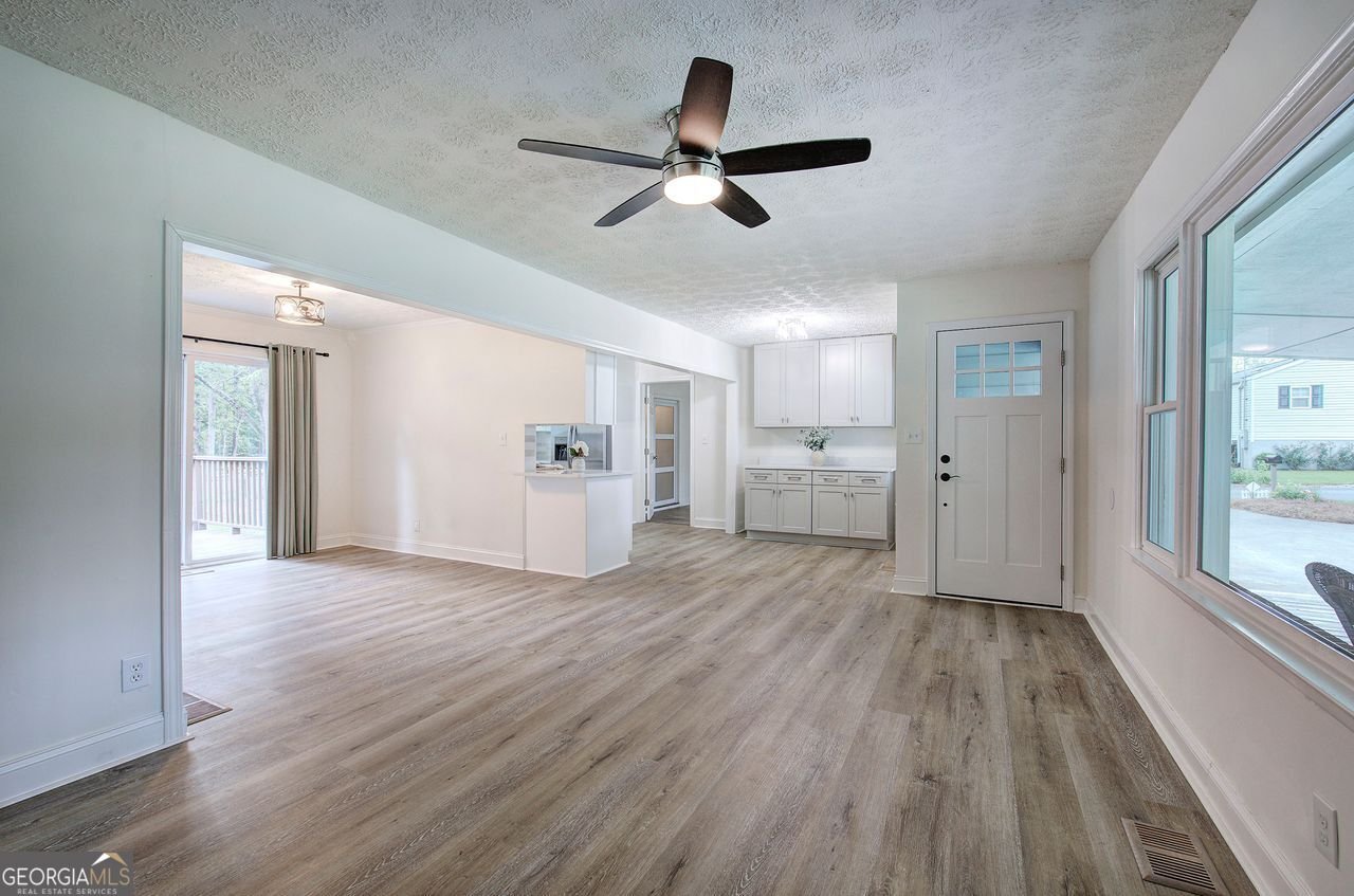 4749 COX Acworth - 15