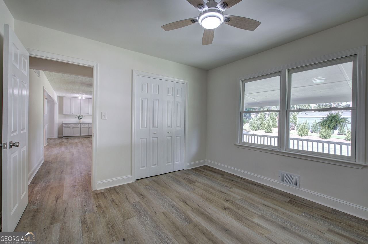 4749 COX Acworth - 19