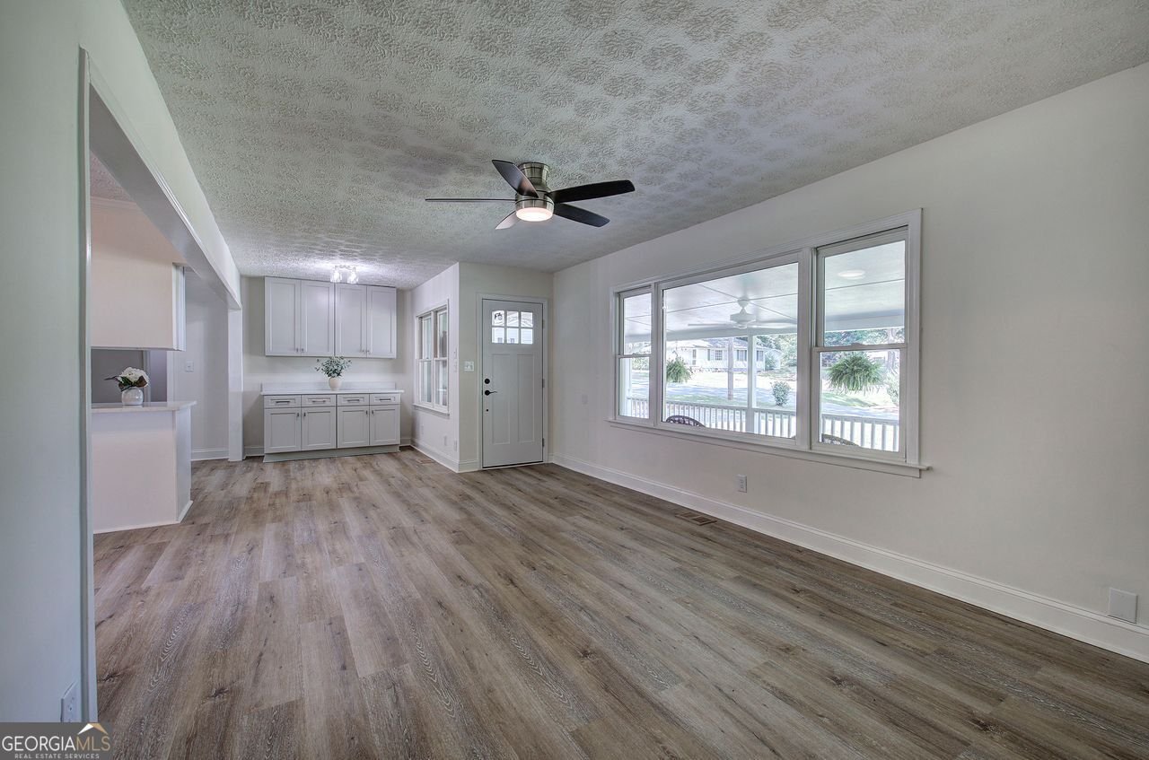 4749 COX Acworth - 29