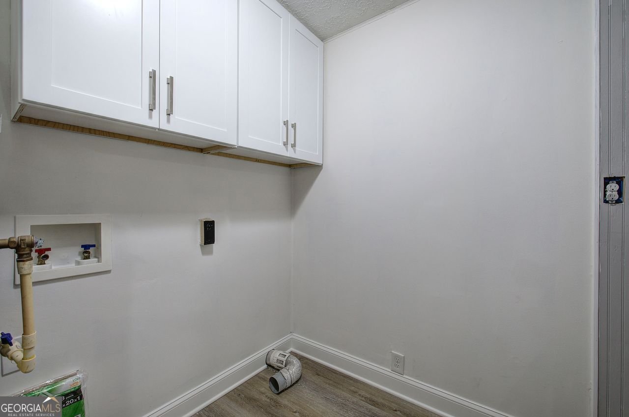 4749 COX Acworth - 32