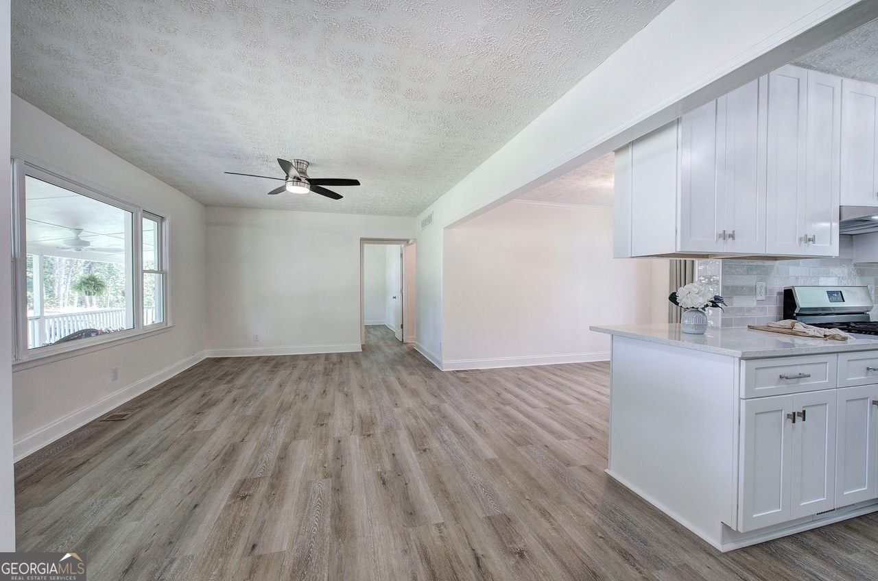 4749 COX Acworth - 35