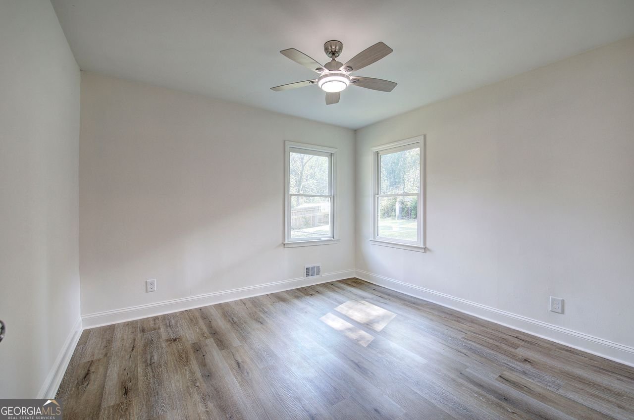 4749 COX Acworth - 37