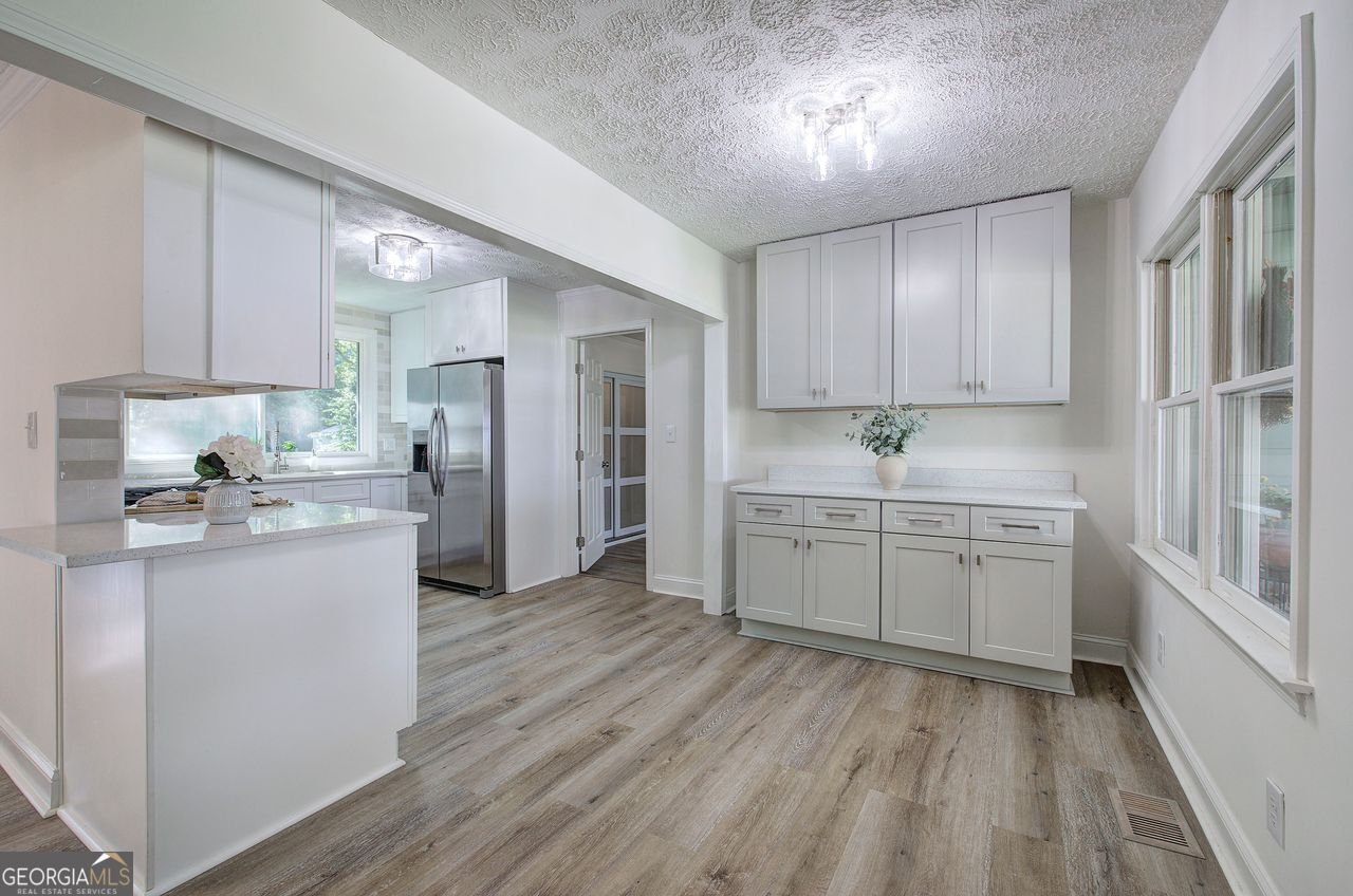 4749 COX Acworth - 6