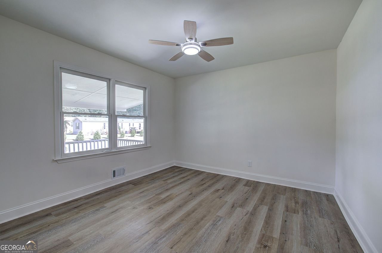 4749 COX Acworth - 8