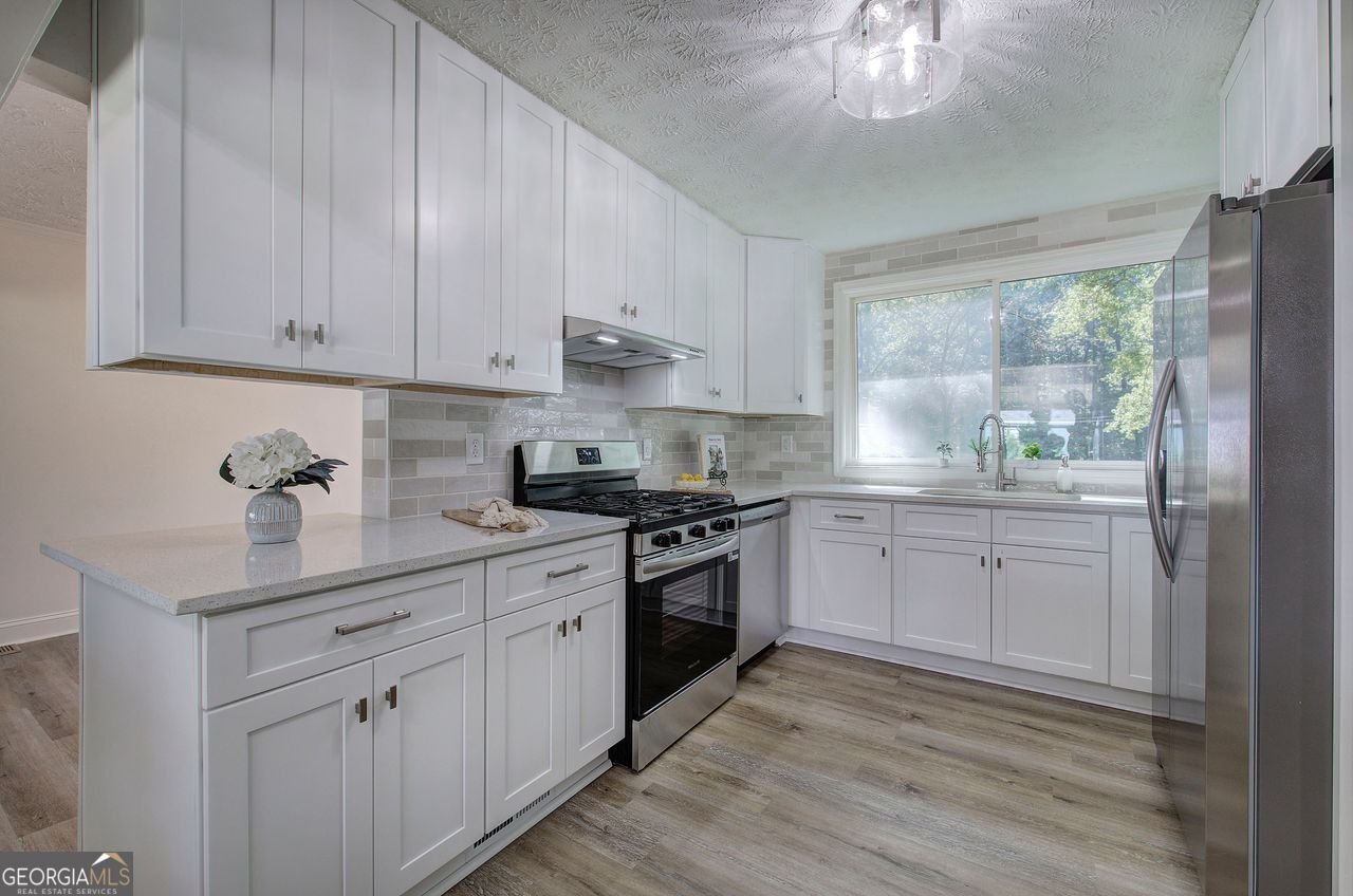 4749 COX Acworth - 9