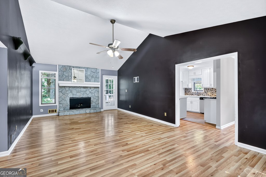 292 Hill Crest Circle Woodstock - 6
