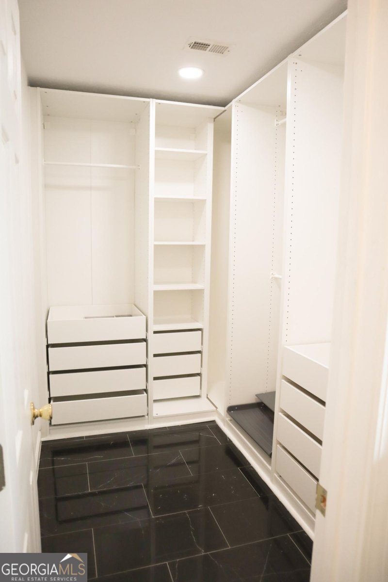 3706 Charles Street Lilburn - 17