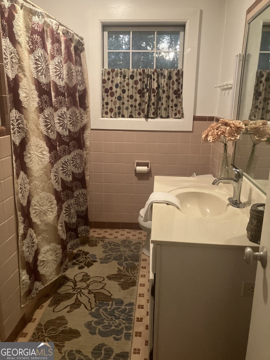 514 Farris Boulevard Manchester - 19