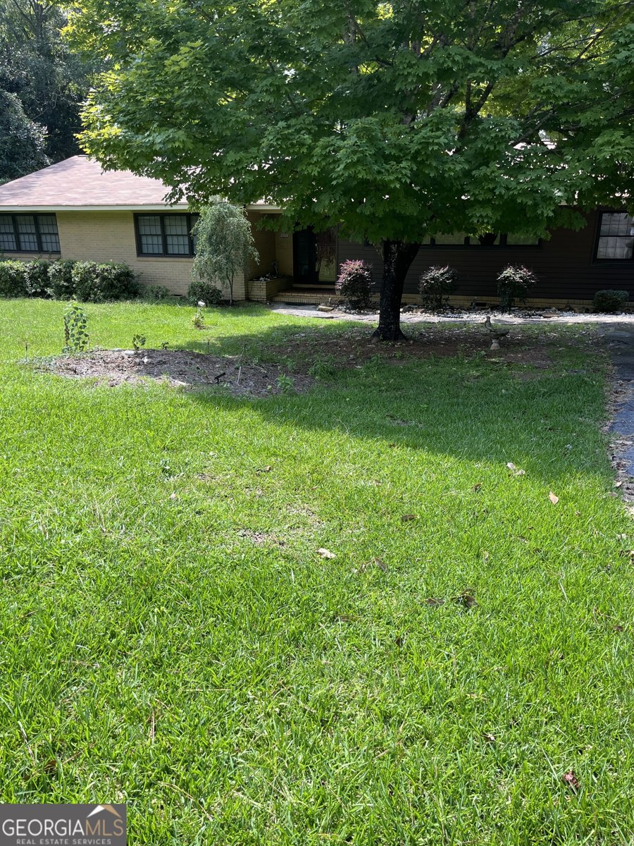 514 Farris Boulevard Manchester - 2