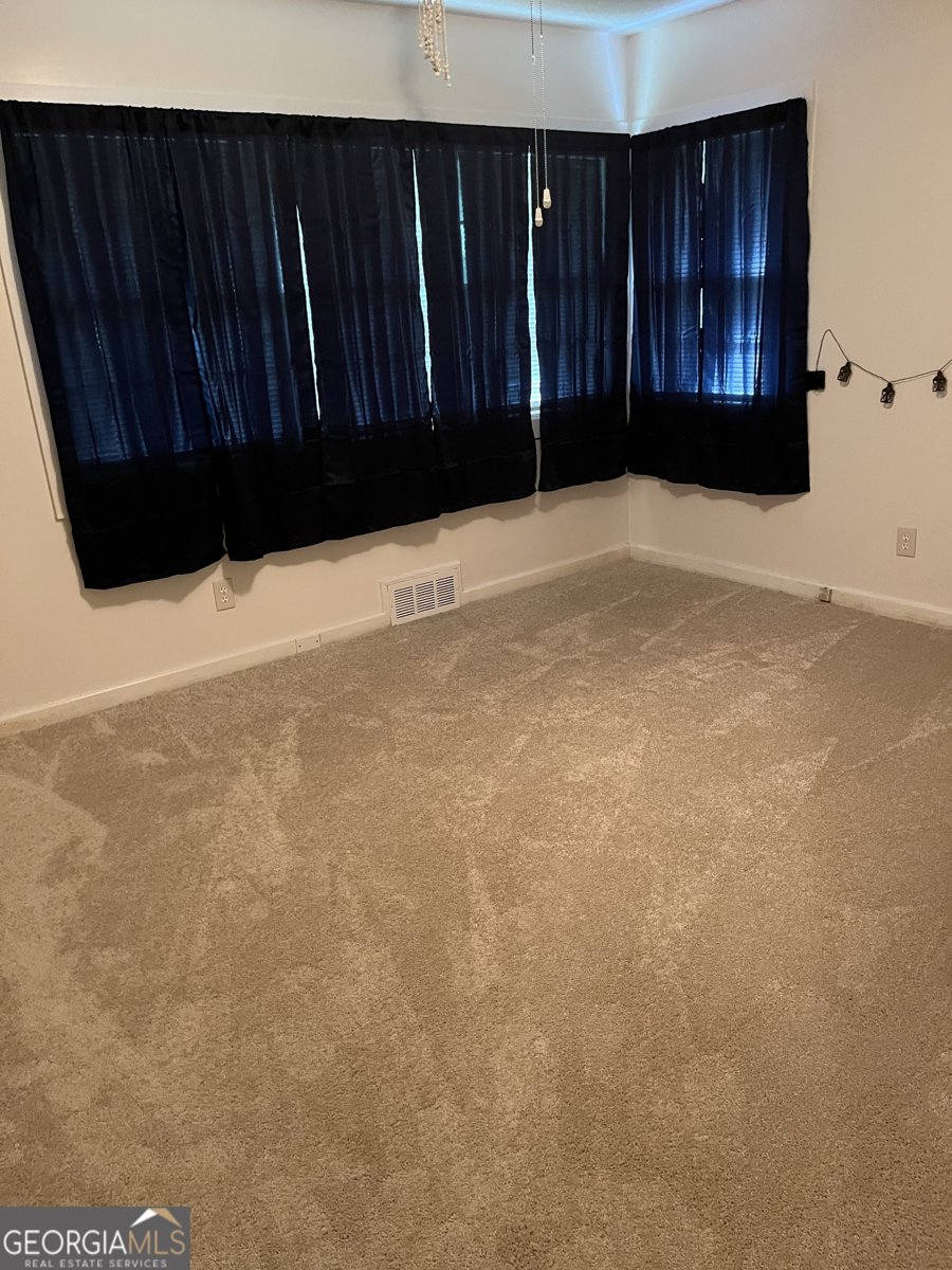 514 Farris Boulevard Manchester - 21