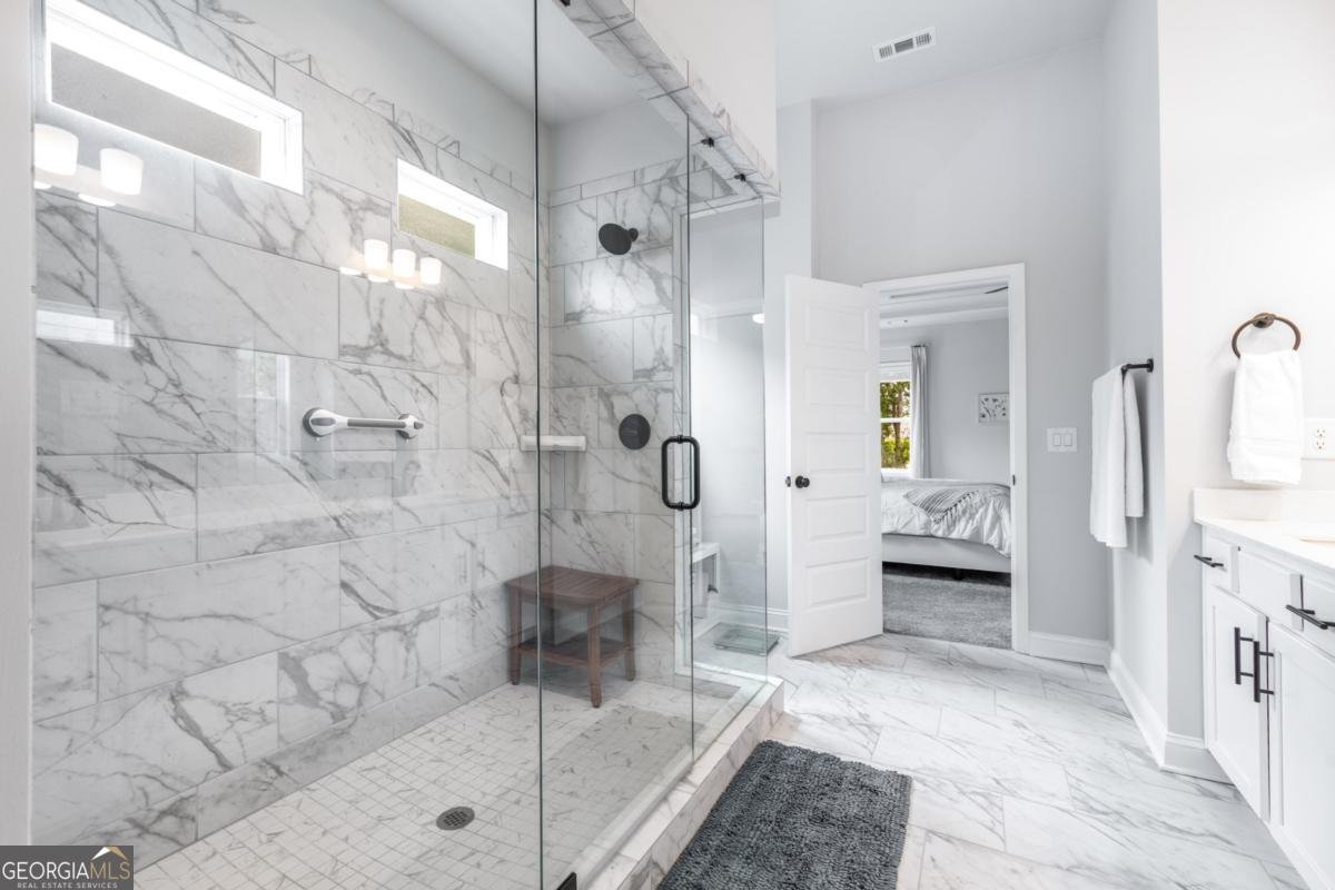 6129 Black Pear Lane Gainesville - 37