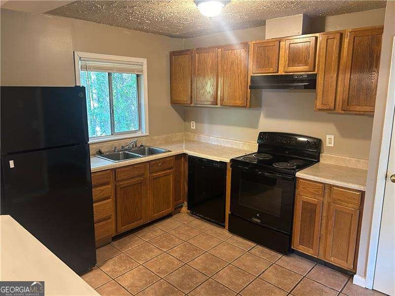 1439 Walnut Ridge Way Stone Mountain - 2