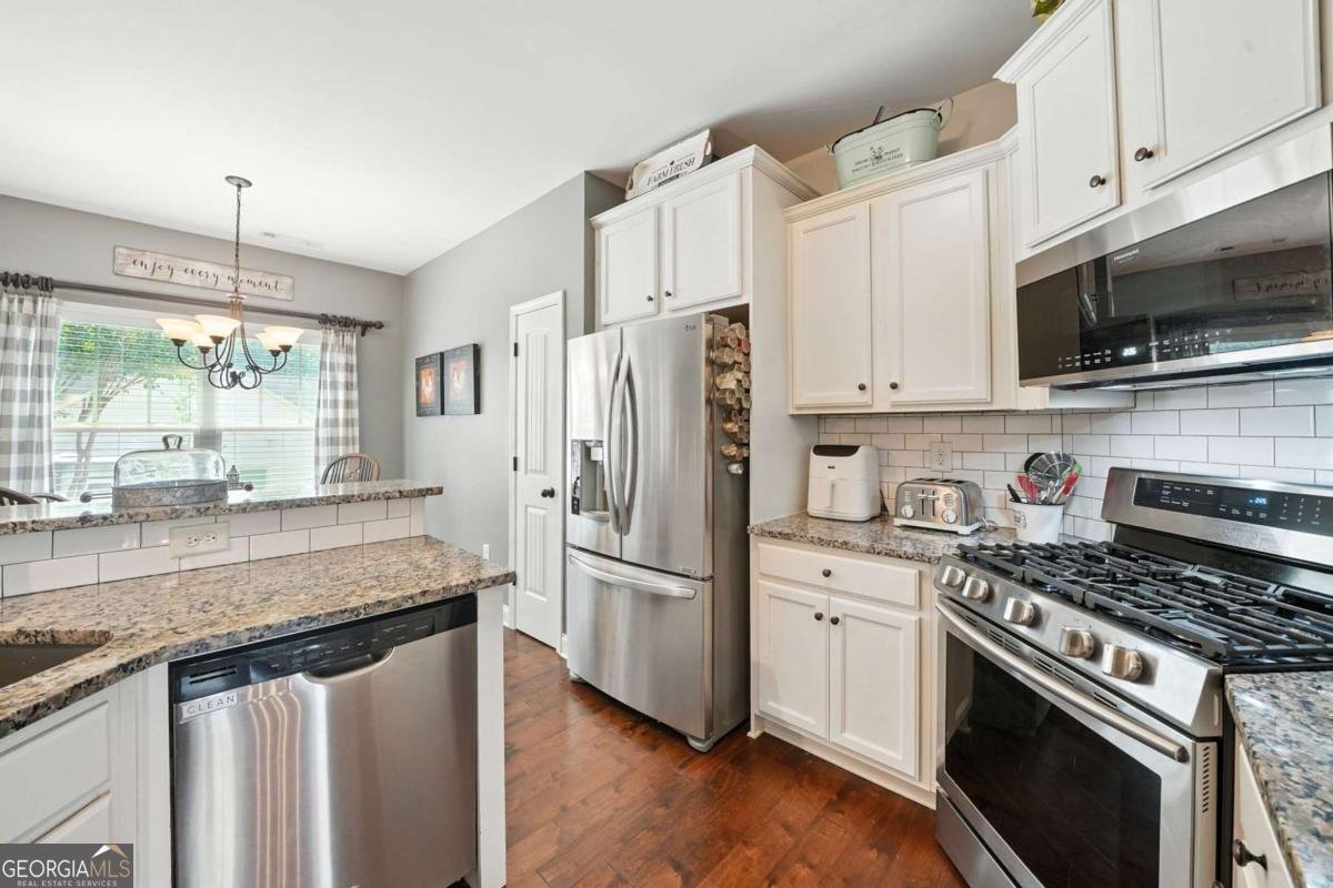275 BRIDGEMILL Drive Douglasville - 16