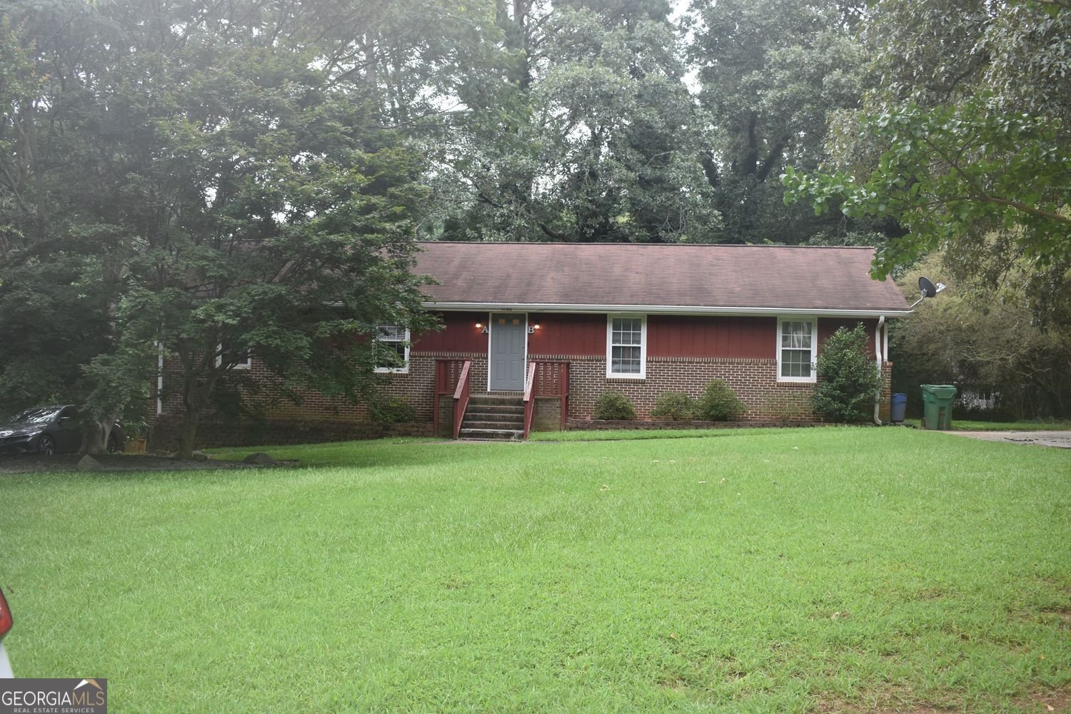 5566 Rock Garden Court Lilburn - 1