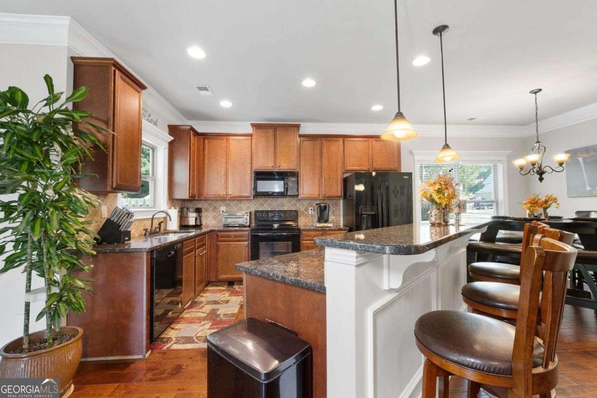 3227 HOLLOWSTONE Drive Loganville - 11