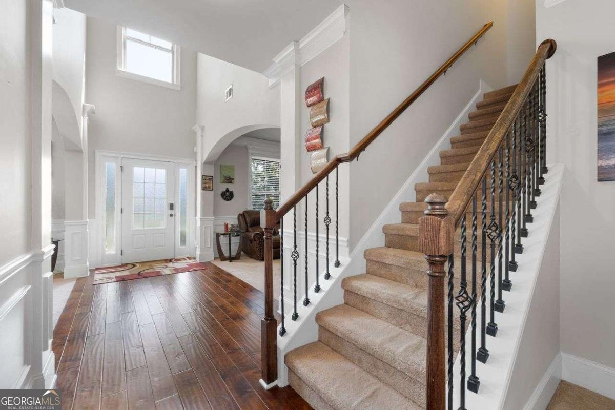3227 HOLLOWSTONE Drive Loganville - 17