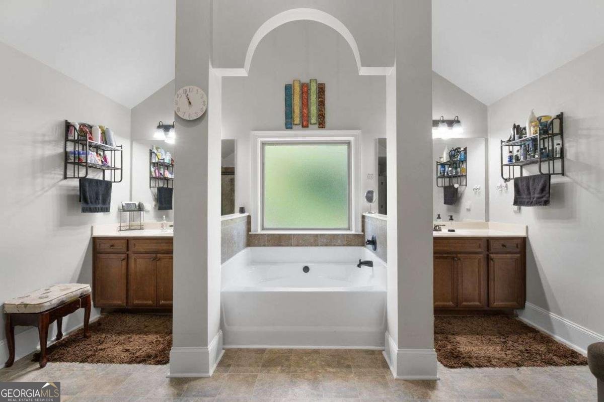 3227 HOLLOWSTONE Drive Loganville - 31