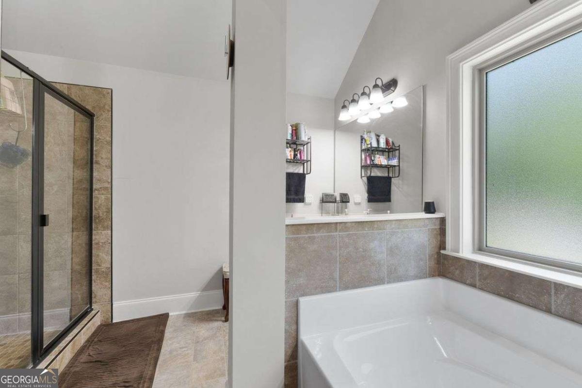 3227 HOLLOWSTONE Drive Loganville - 32