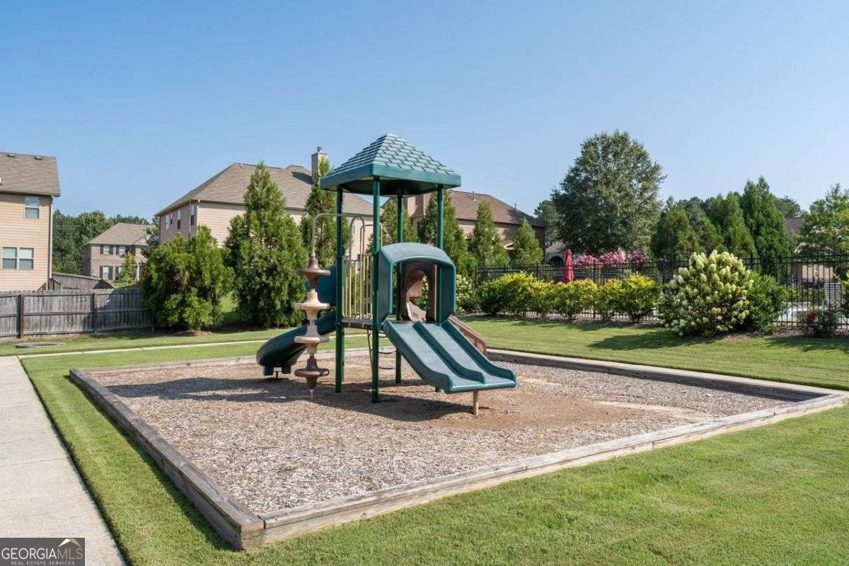 3227 HOLLOWSTONE Drive Loganville - 41