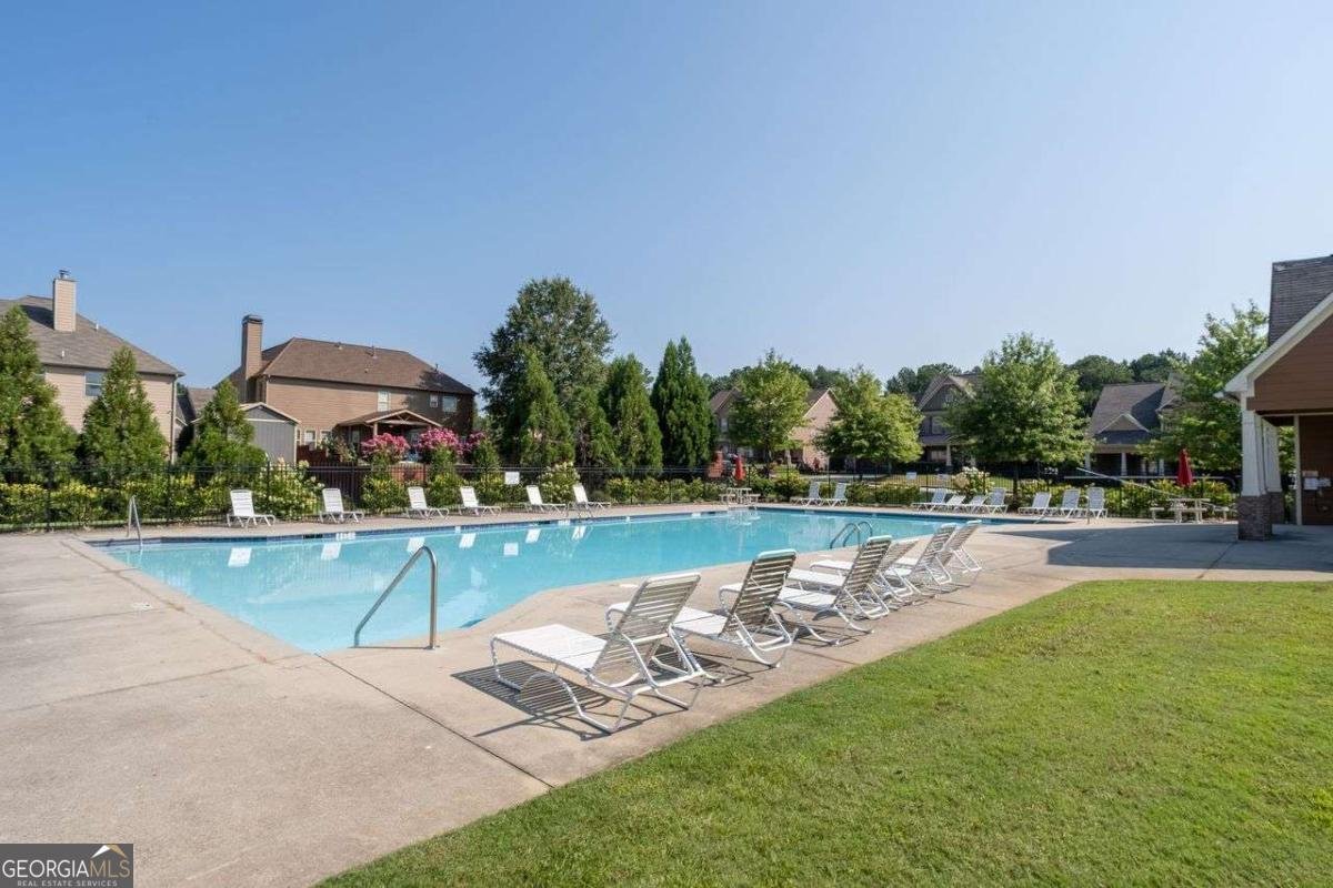3227 HOLLOWSTONE Drive Loganville - 42