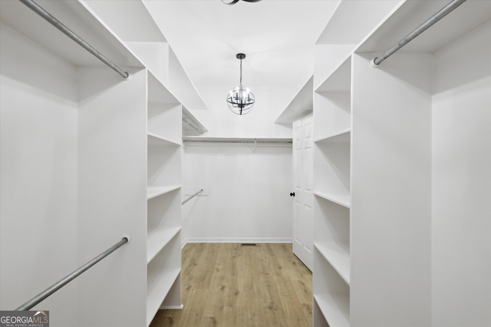 5426 WOODHAVEN Road Eastman - 17
