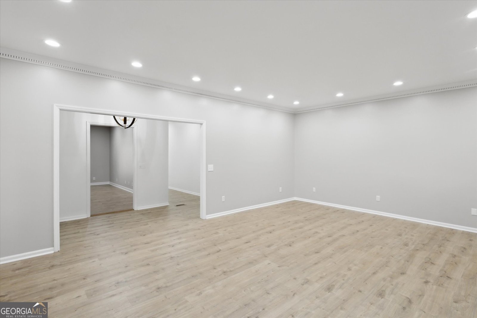 5426 WOODHAVEN Road Eastman - 25