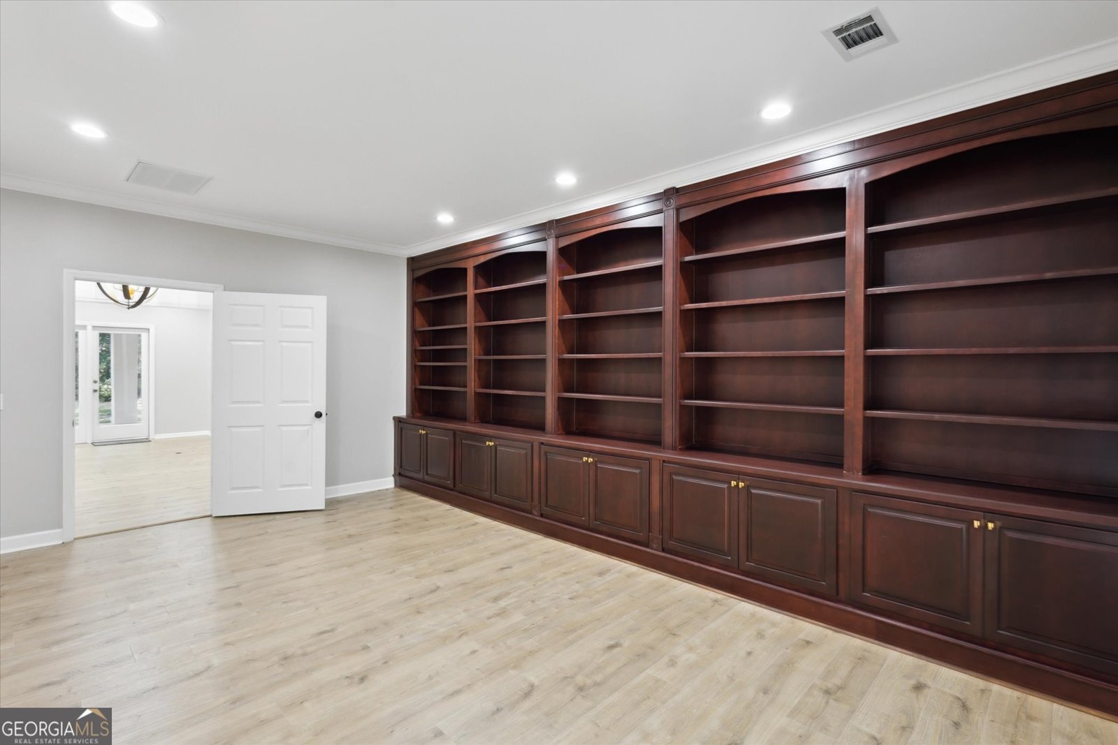 5426 WOODHAVEN Road Eastman - 29