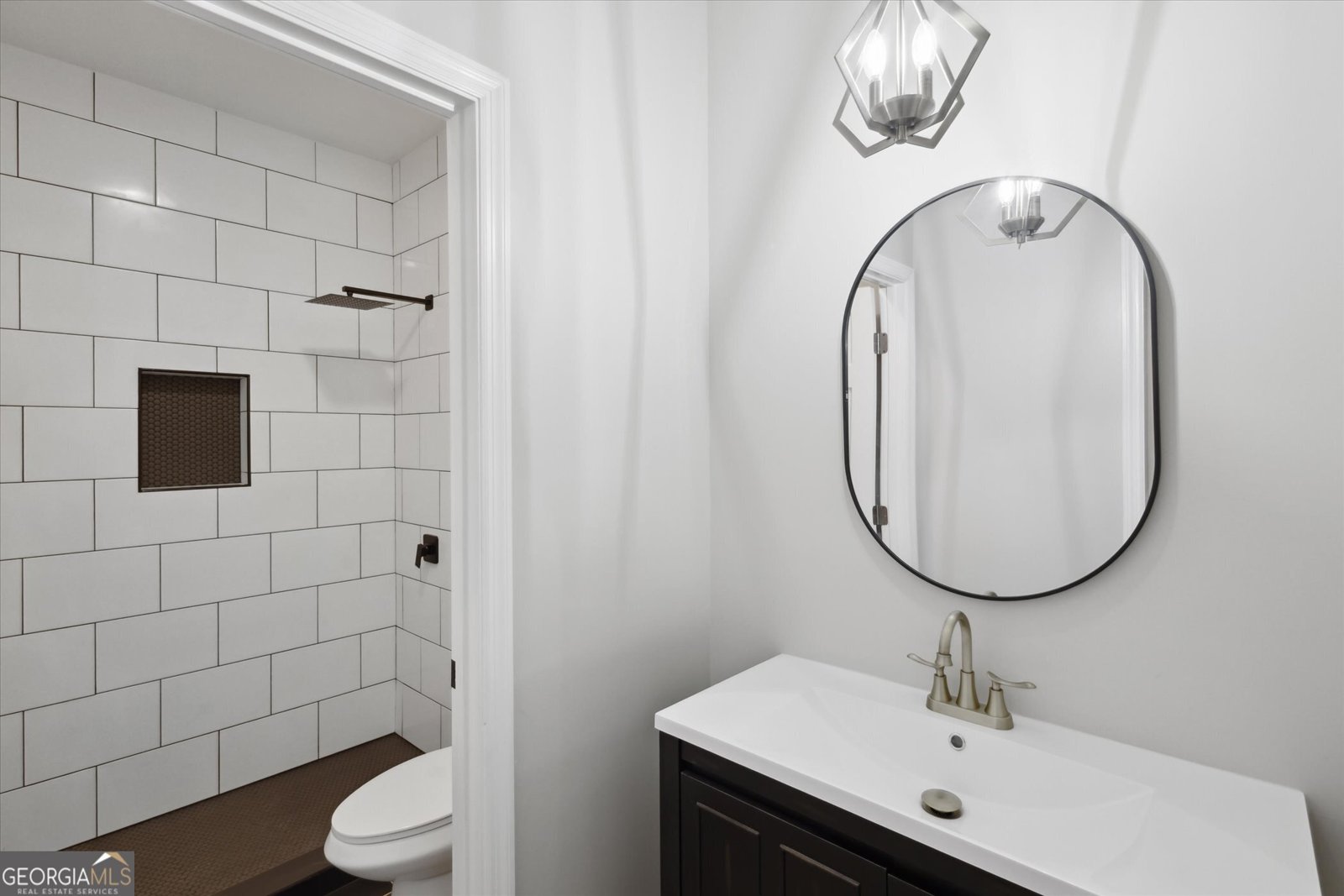 5426 WOODHAVEN Road Eastman - 33