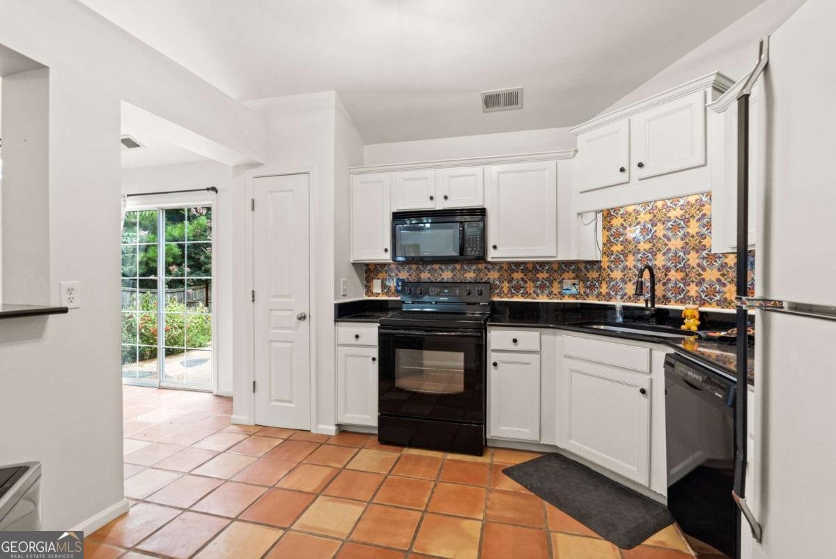422 Arrowhead Trail Canton - 6
