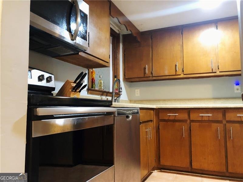 2200 Kings Gate Circle Snellville - 6