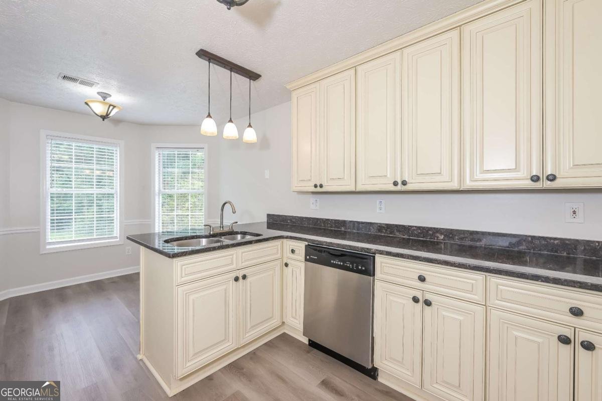 640 Magnolia Drive Loganville - 5