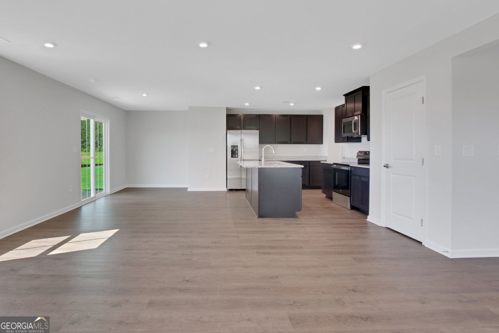 120 Acer Court Hampton - 2