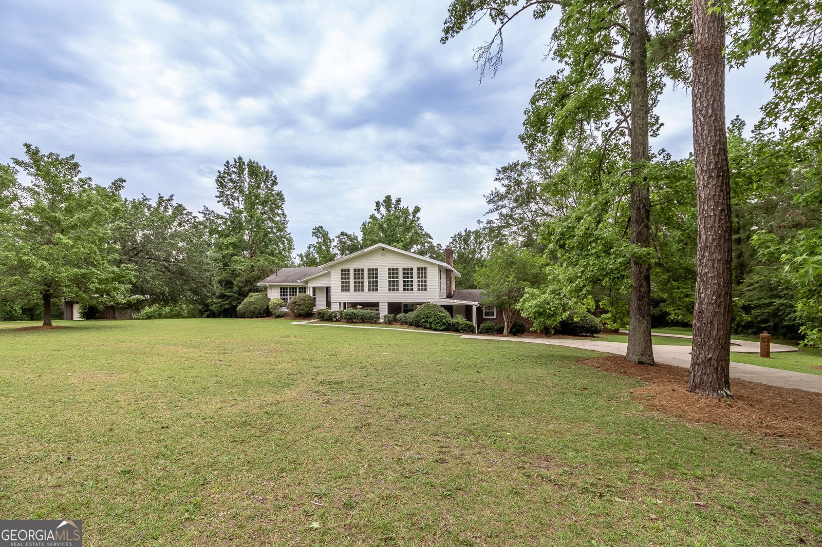 563 Lakewood Drive Thomson - 100