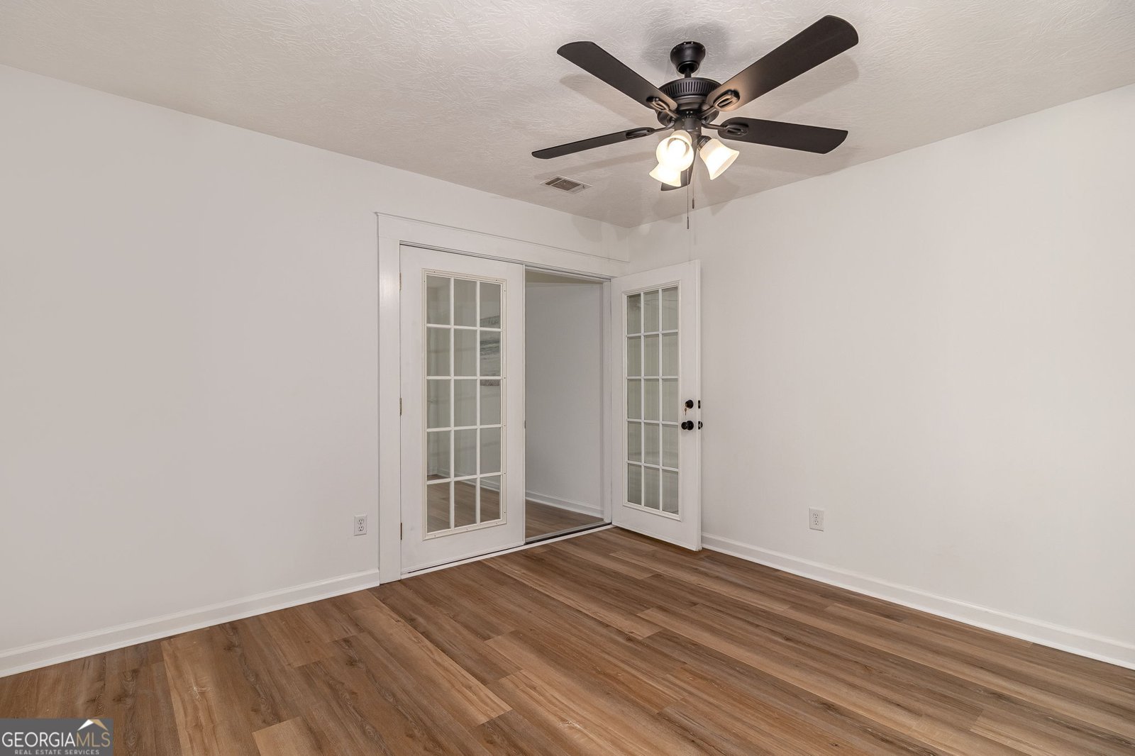 563 Lakewood Drive Thomson - 31
