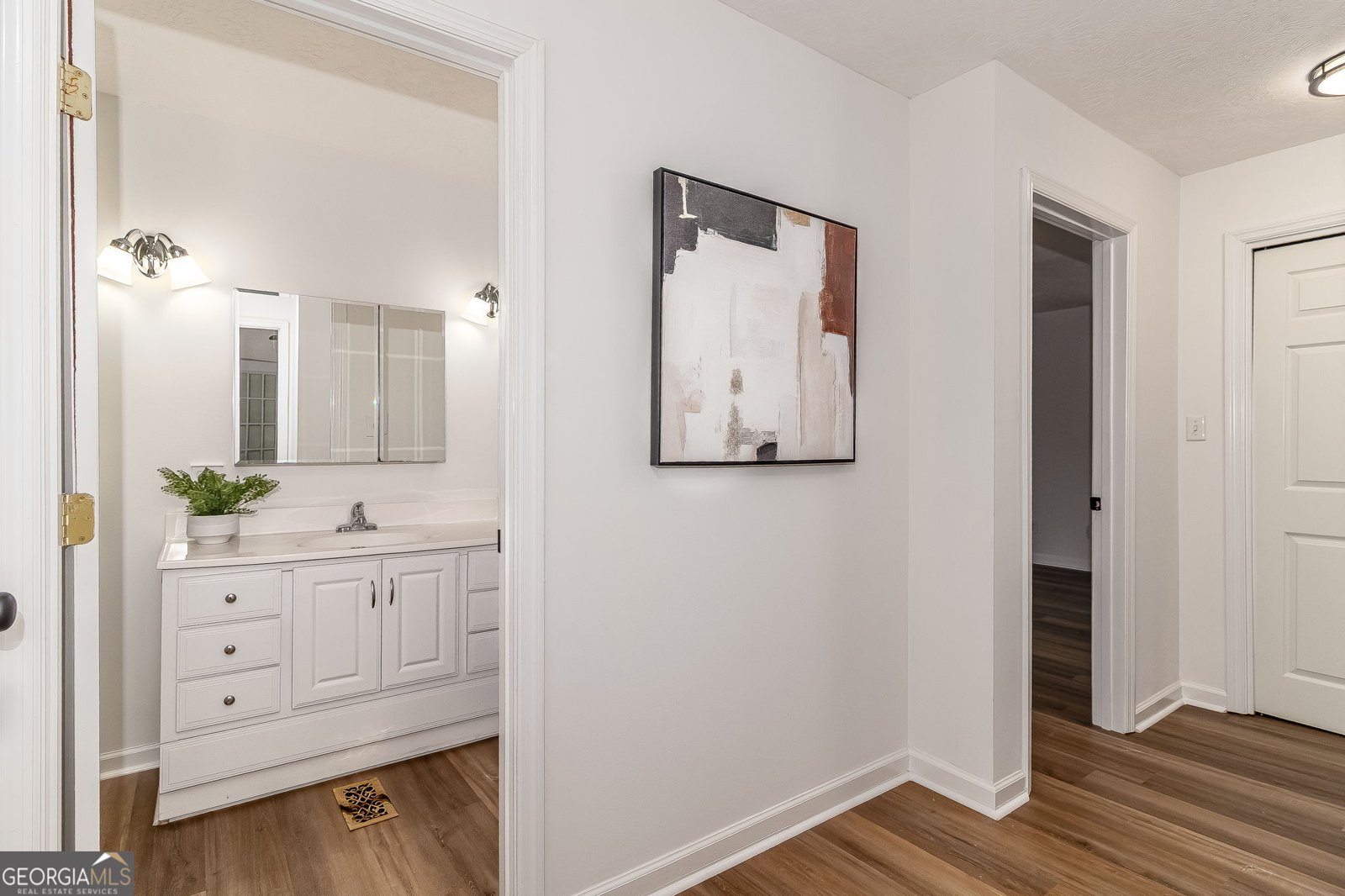 563 Lakewood Drive Thomson - 33