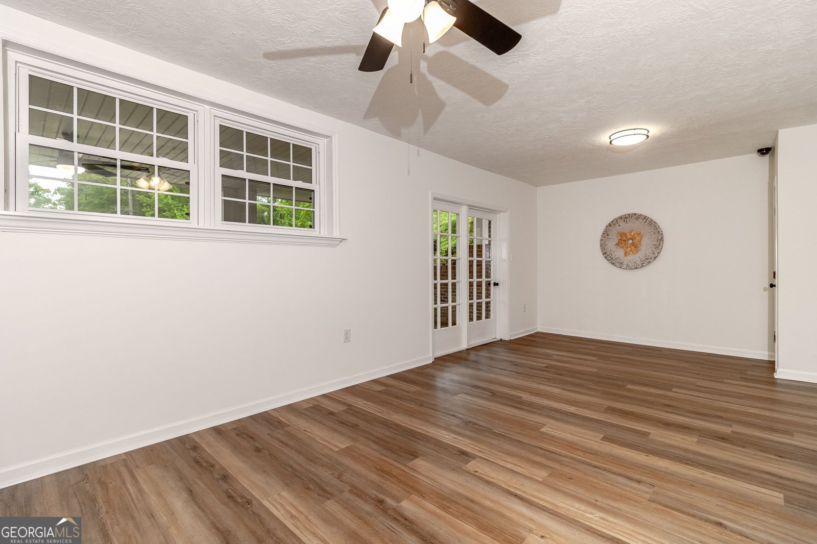 563 Lakewood Drive Thomson - 44