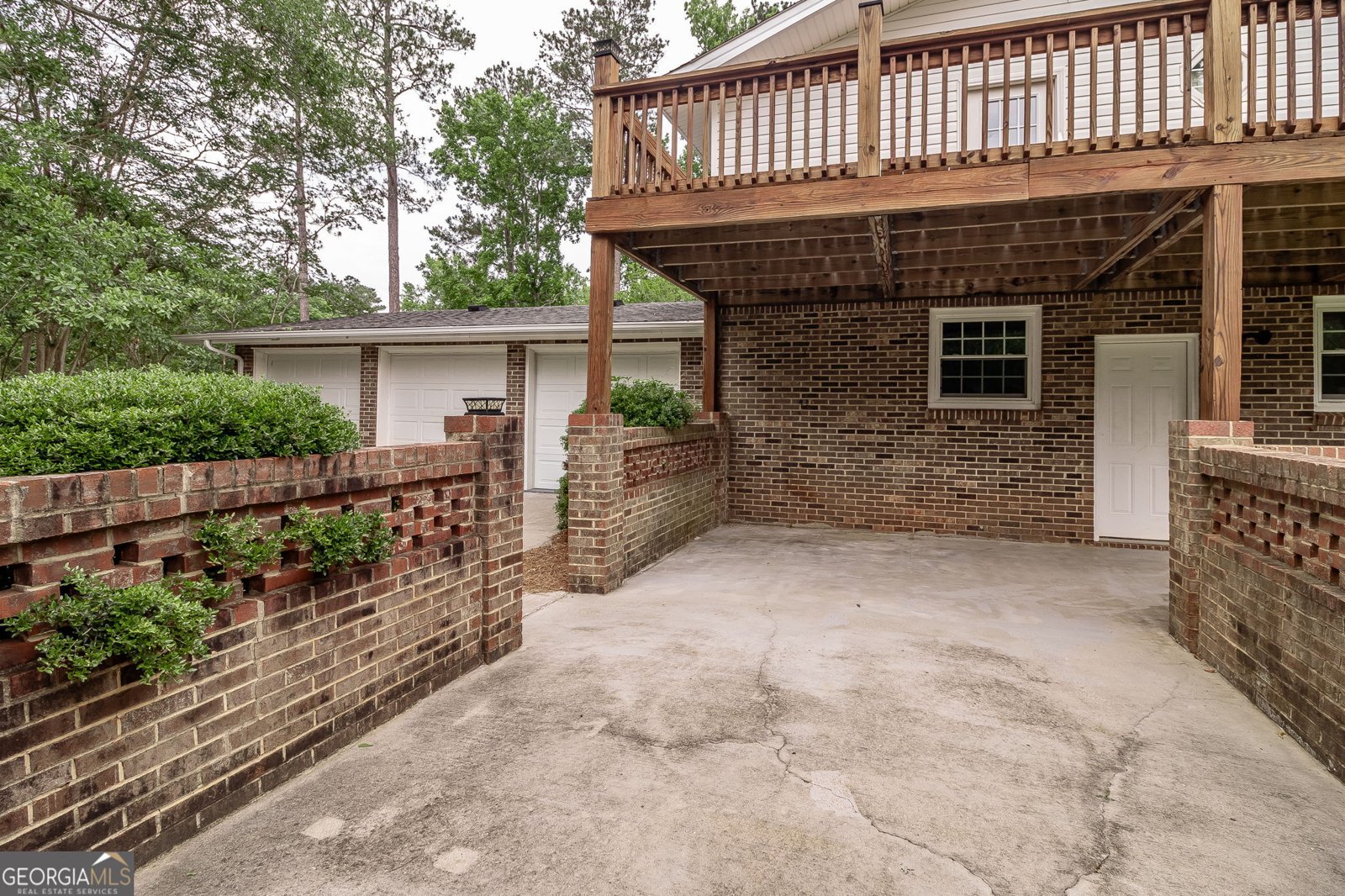 563 Lakewood Drive Thomson - 60