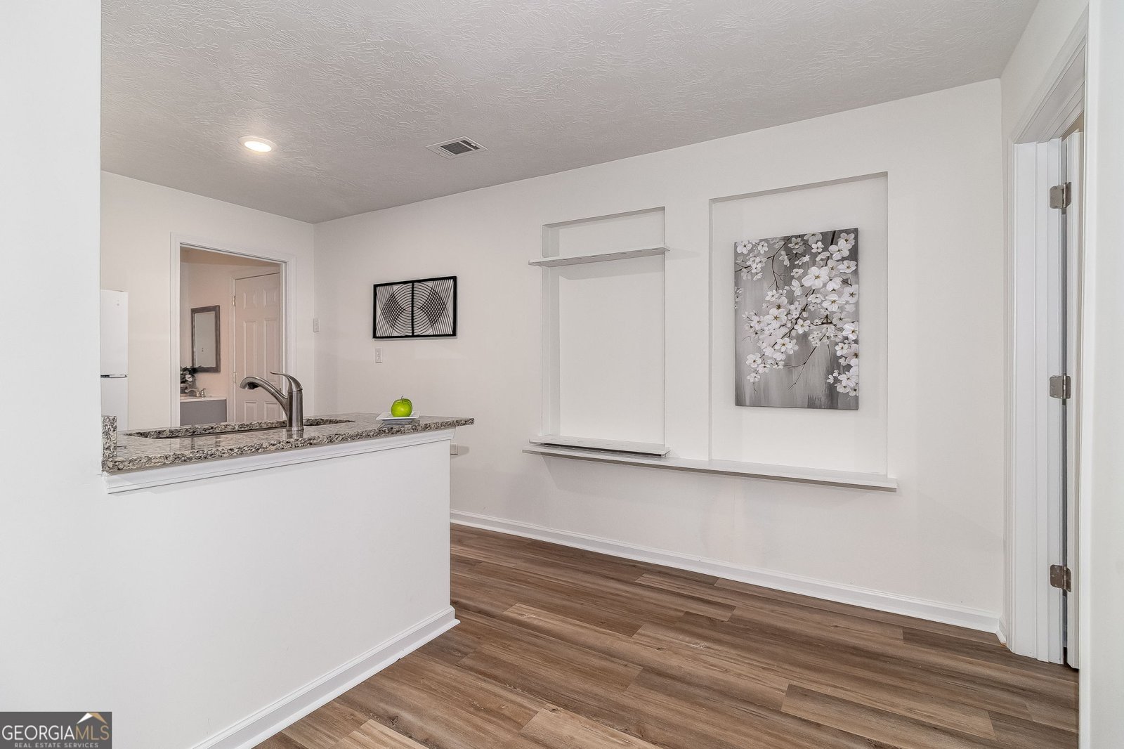 563 Lakewood Drive Thomson - 70